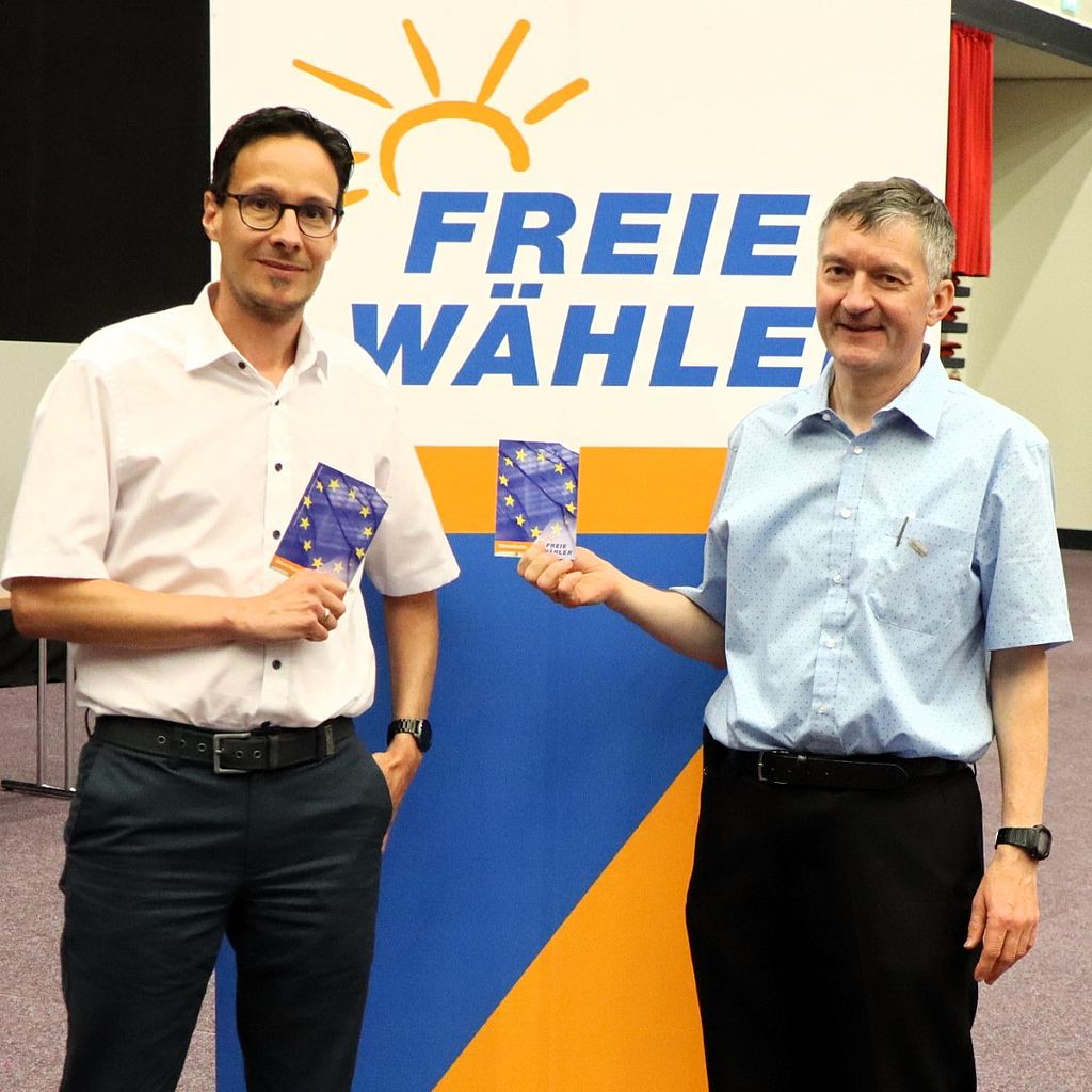 Foto: René Wehnert, Bundesparteitag 2023 in Fulda - v.l.n.r. Stefan Mächtel, René Wehnert